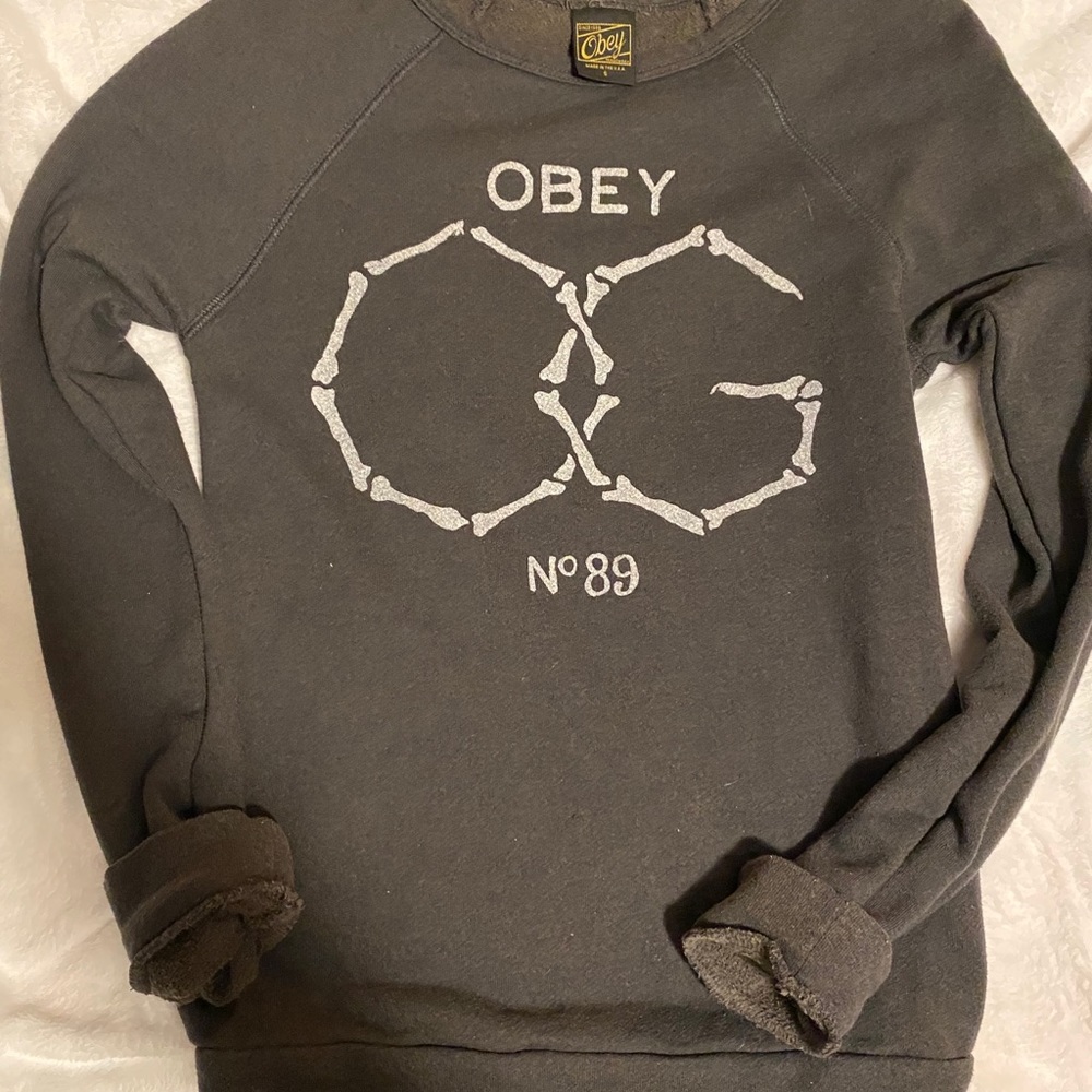 Obey sweatshirt